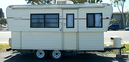 Hilo 18TL travel trailer