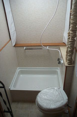 Hilo 2706 tub and shower