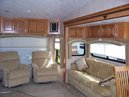 Alpenlite Voyager Fifth Wheel Travel Trailer