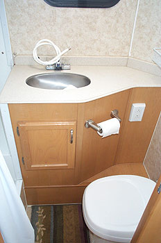 Alpenlite 950 bathroom